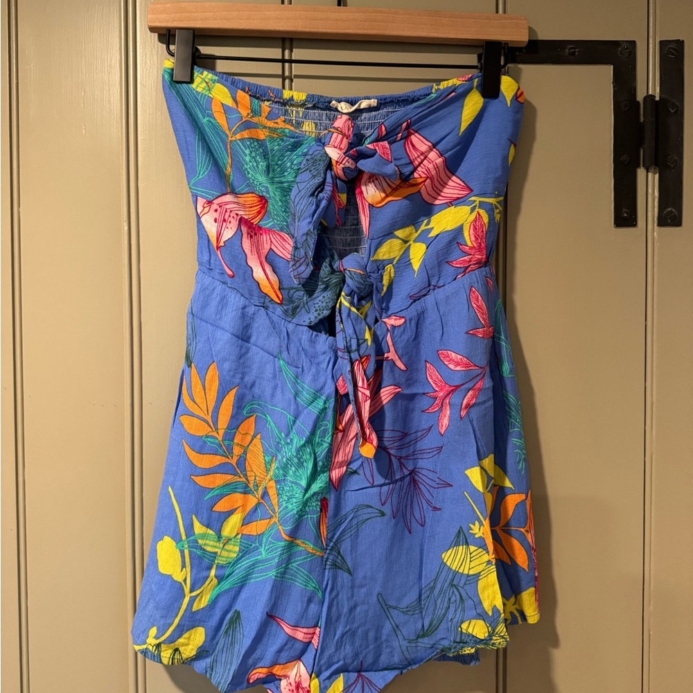 Illa Illa blue floral romper size small